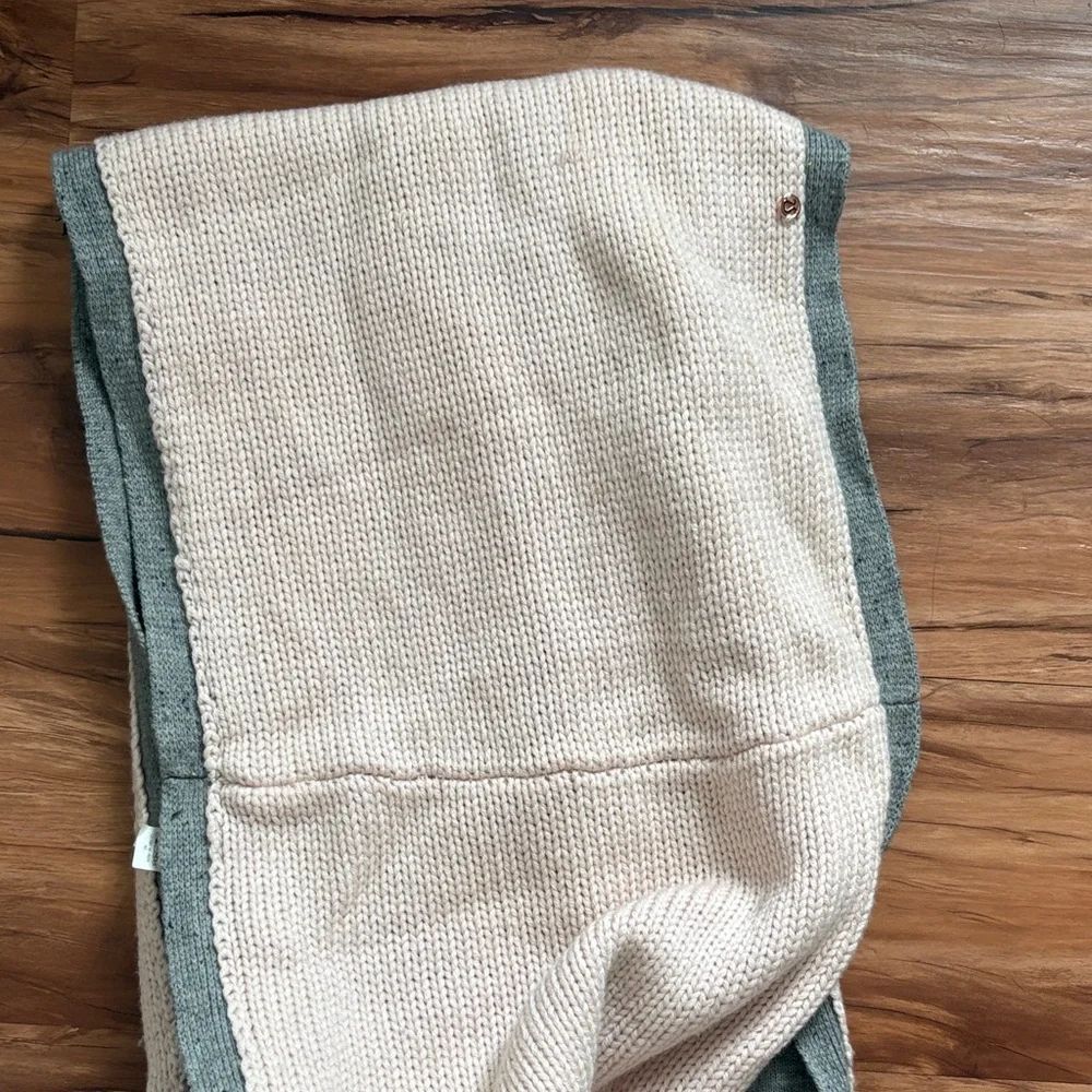 Lululemon Knit Scarf - Picture 4 of 5